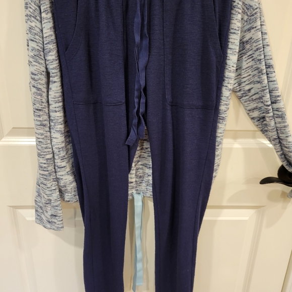 Pajama Set - Picture 5 of 8